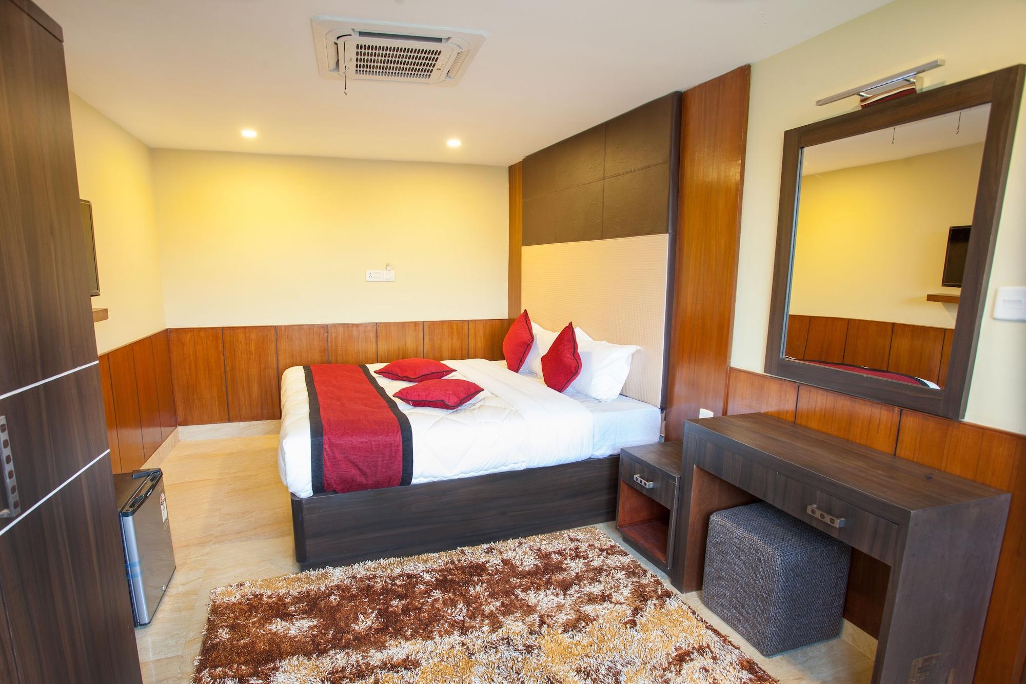 Hotel Meridian Suite Katmandu Dış mekan fotoğraf