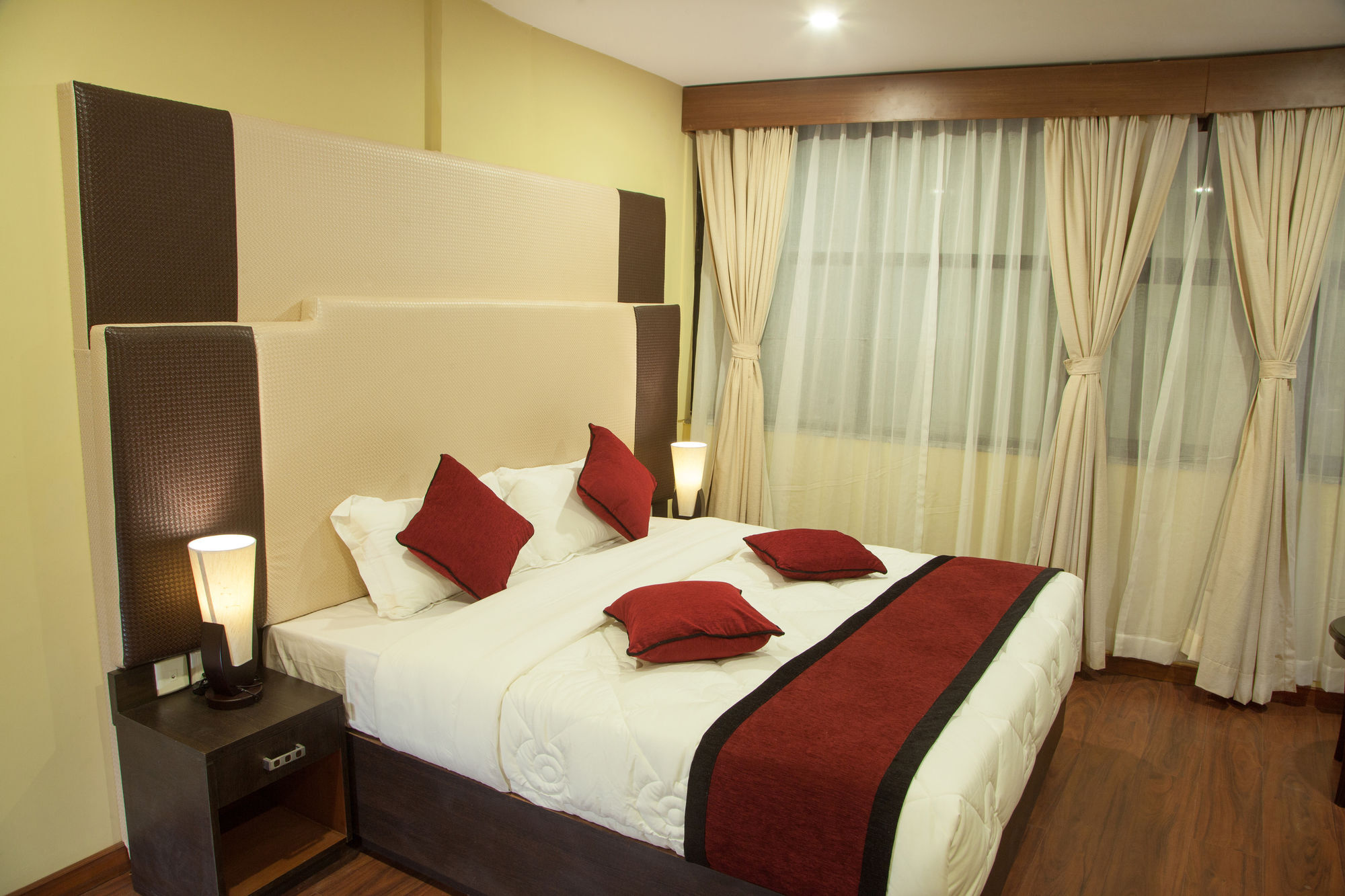 Hotel Meridian Suite Katmandu Dış mekan fotoğraf